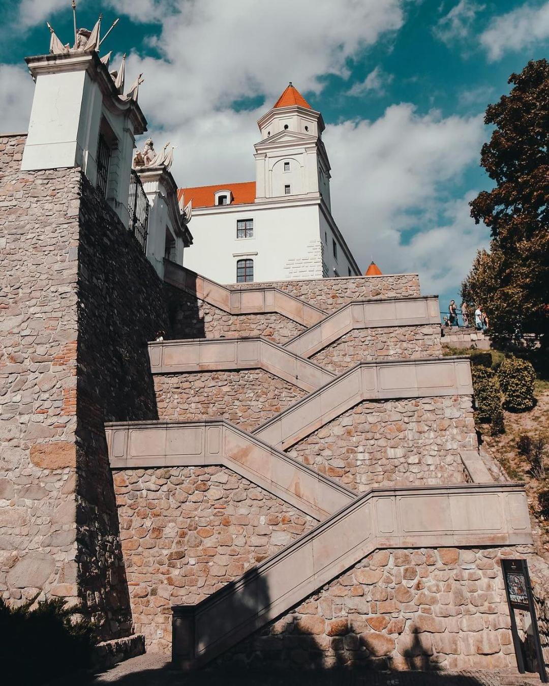 Extralarge Queen Room In The Heart Of Bratislava With Terrace Exteriér fotografie