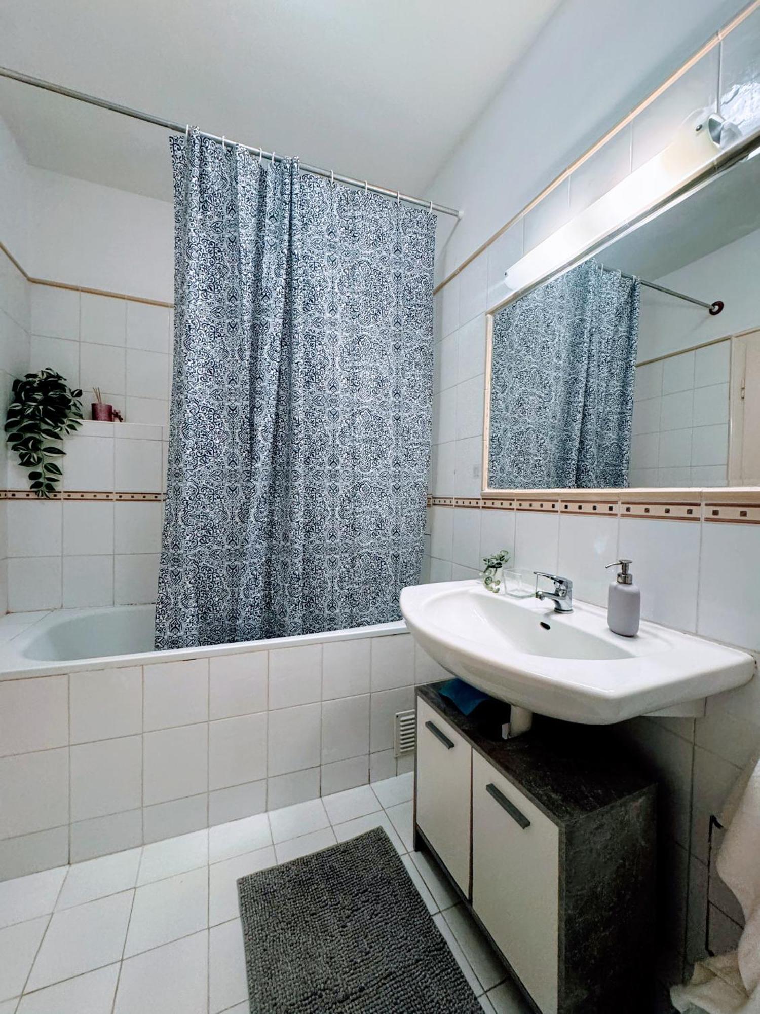 Extralarge Queen Room In The Heart Of Bratislava With Terrace Exteriér fotografie